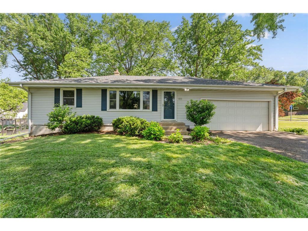 1111 Edgewater Avenue Arden Hills MN 55112 6750621 image1