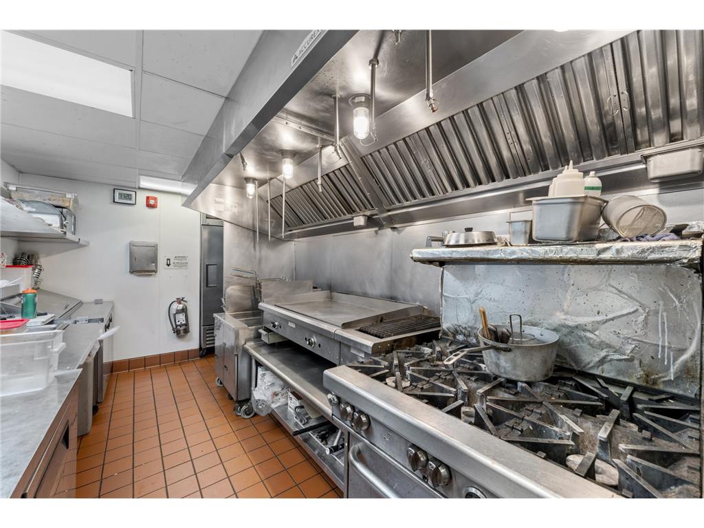 1111 Hennepin Avenue Minneapolis MN 55403 7092876 image12