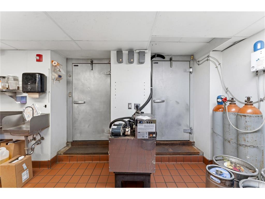 1111 Hennepin Avenue Minneapolis MN 55403 7092876 image13