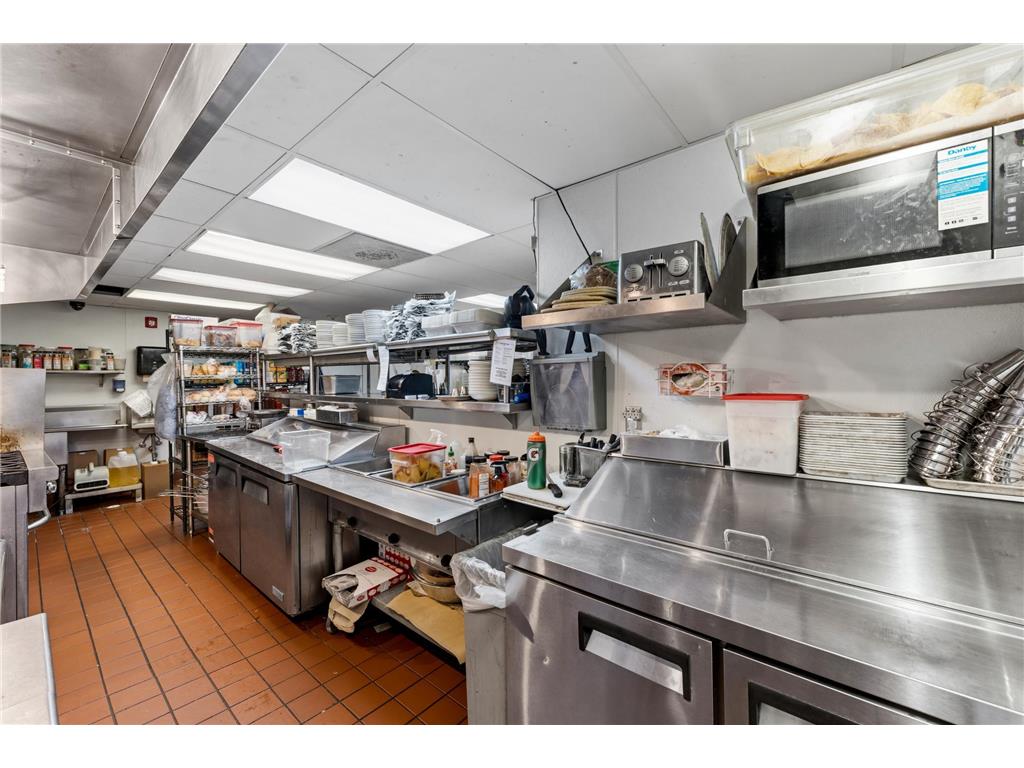 1111 Hennepin Avenue Minneapolis MN 55403 7092876 image14