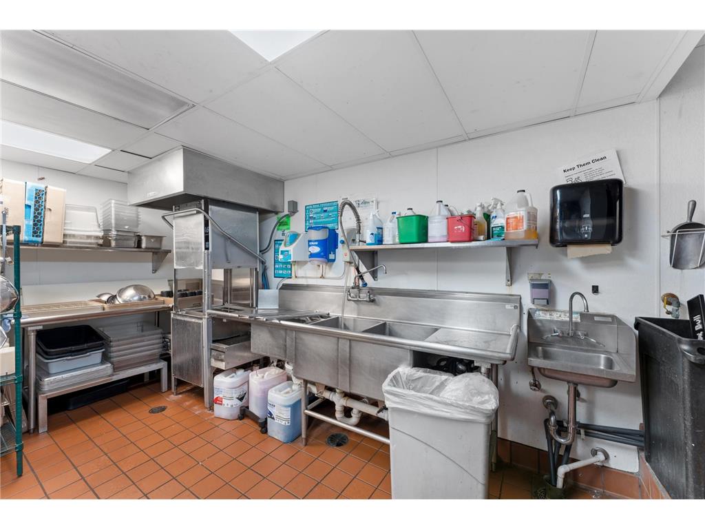 1111 Hennepin Avenue Minneapolis MN 55403 7092876 image15