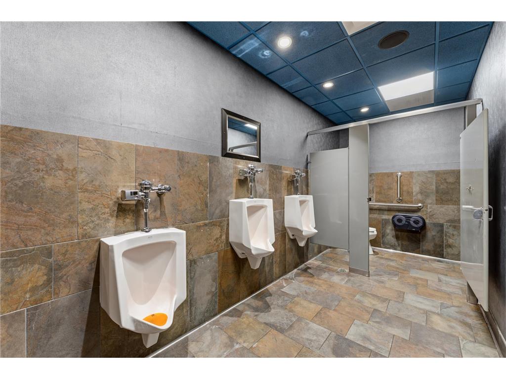1111 Hennepin Avenue Minneapolis MN 55403 7092876 image16