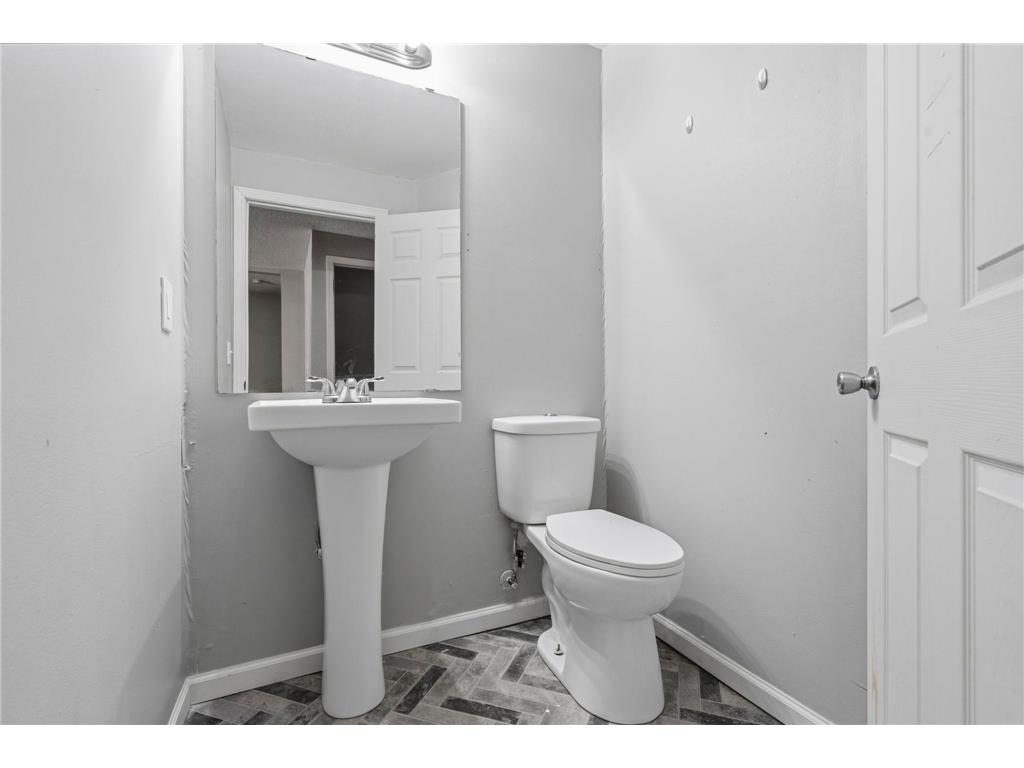 1111 N 17th Avenue N Minneapolis MN 55411 7106181 image28