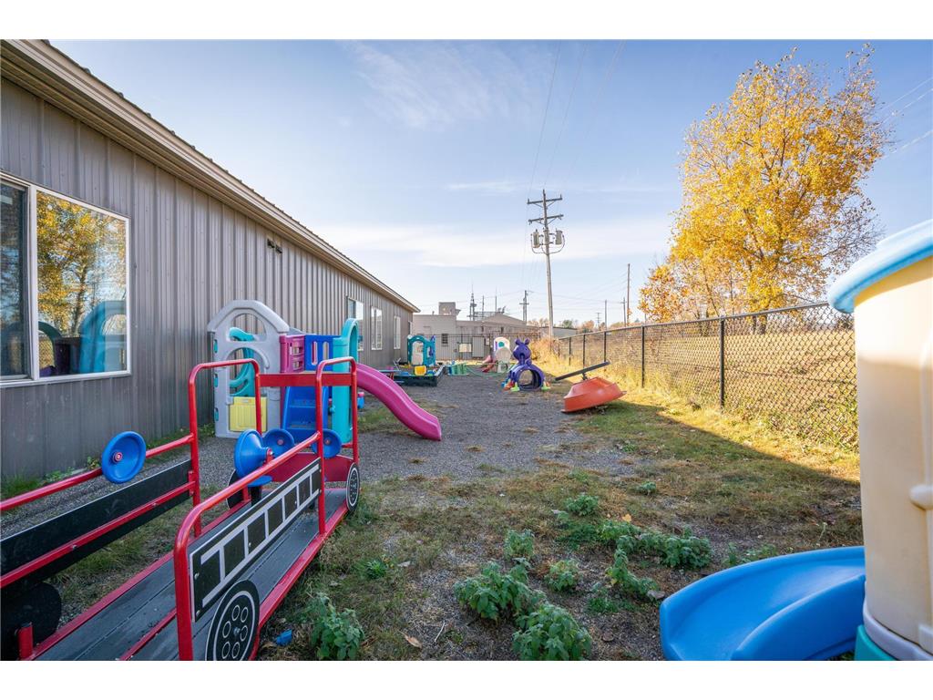 1111 N Knowles Avenue New Richmond WI 54017 6745208 image10