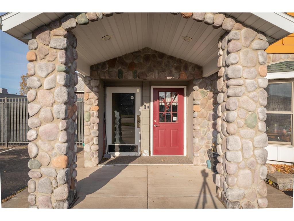 1111 N Knowles Avenue New Richmond WI 54017 6745208 image11