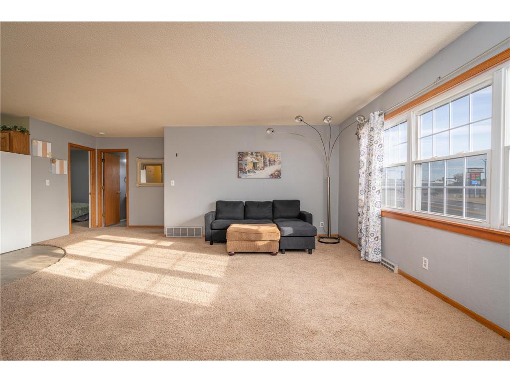 1111 N Knowles Avenue New Richmond WI 54017 6745208 image17