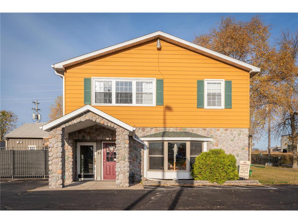 1111 N Knowles Avenue New Richmond WI 54017 6745208 image2