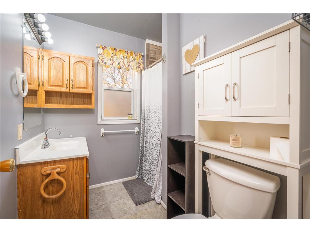 1111 N Knowles Avenue New Richmond WI 54017 6745208 image22