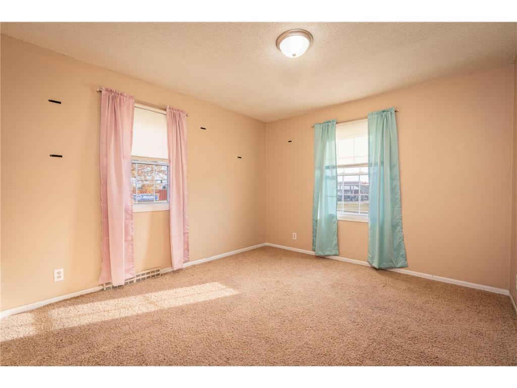 1111 N Knowles Avenue New Richmond WI 54017 6745208 image23