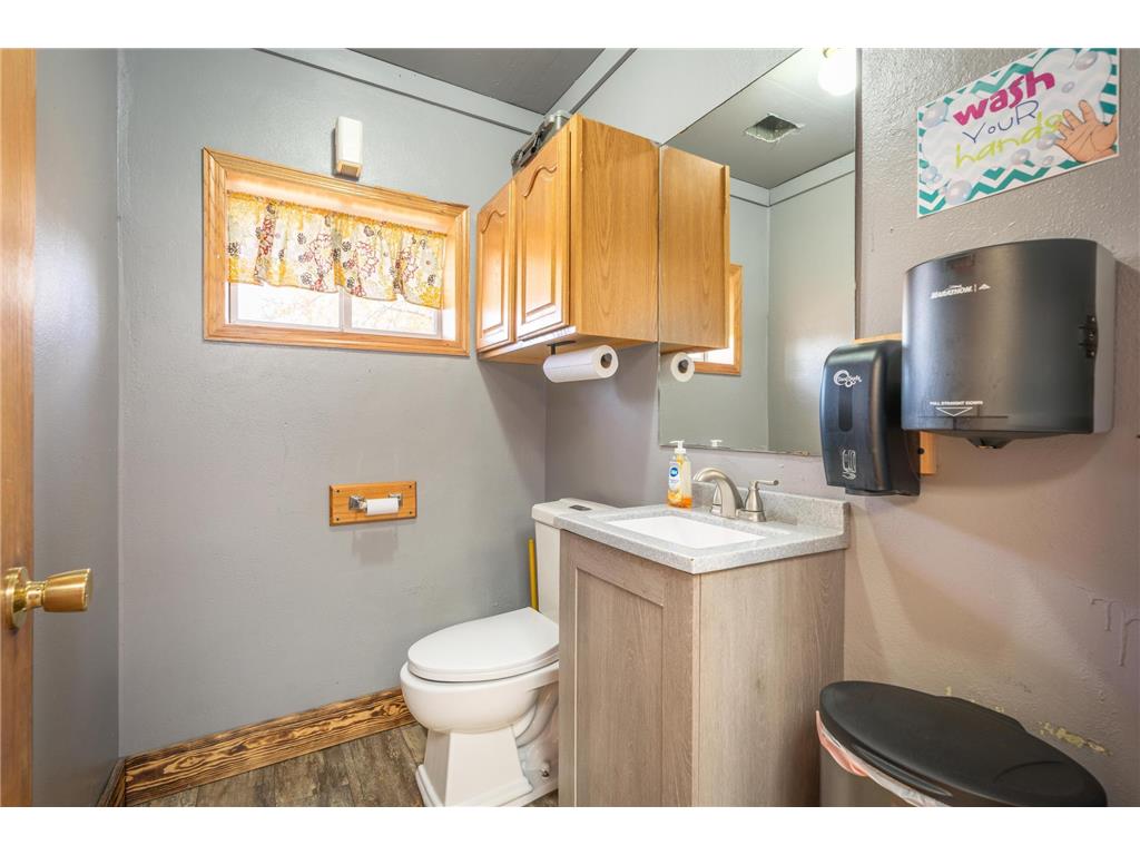 1111 N Knowles Avenue New Richmond WI 54017 6745208 image27