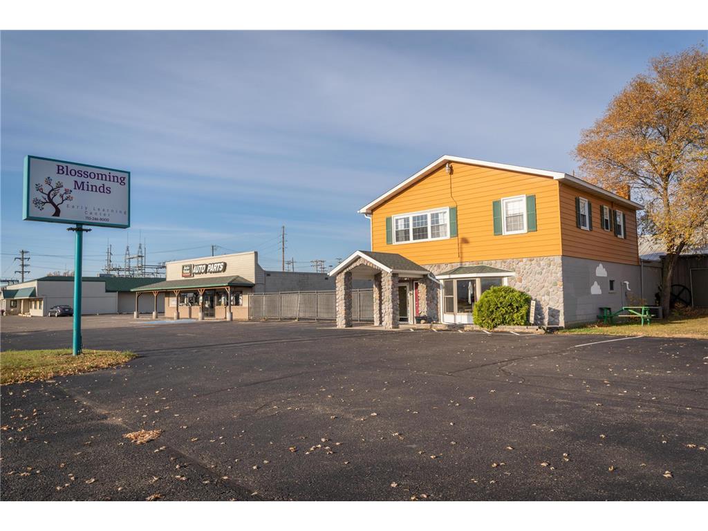 1111 N Knowles Avenue New Richmond WI 54017 6745208 image3