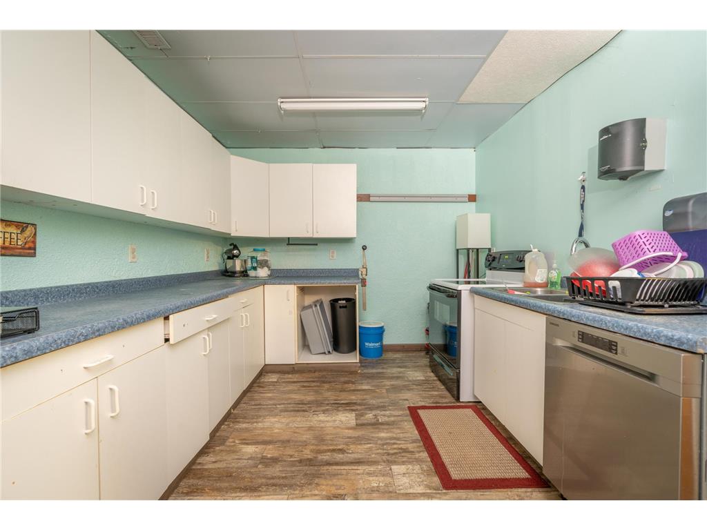 1111 N Knowles Avenue New Richmond WI 54017 6745208 image32