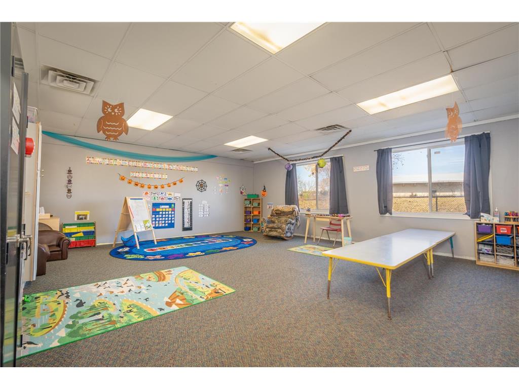 1111 N Knowles Avenue New Richmond WI 54017 6745208 image38