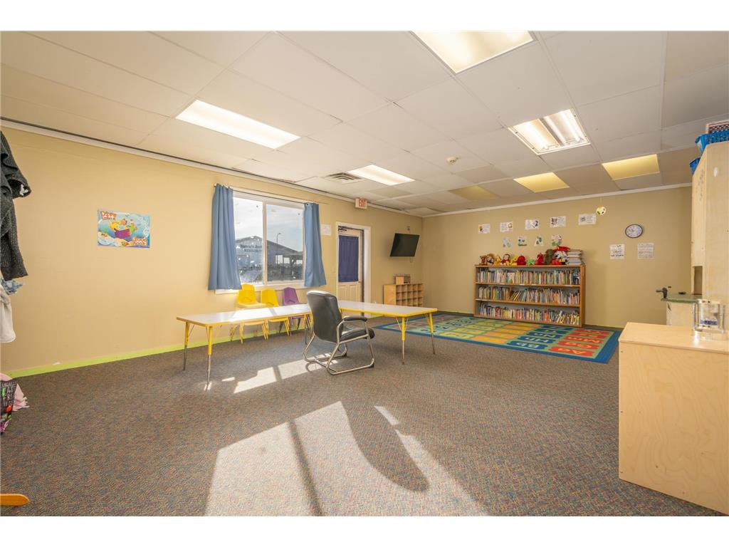 1111 N Knowles Avenue New Richmond WI 54017 6745208 image39