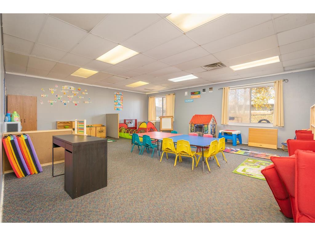 1111 N Knowles Avenue New Richmond WI 54017 6745208 image40