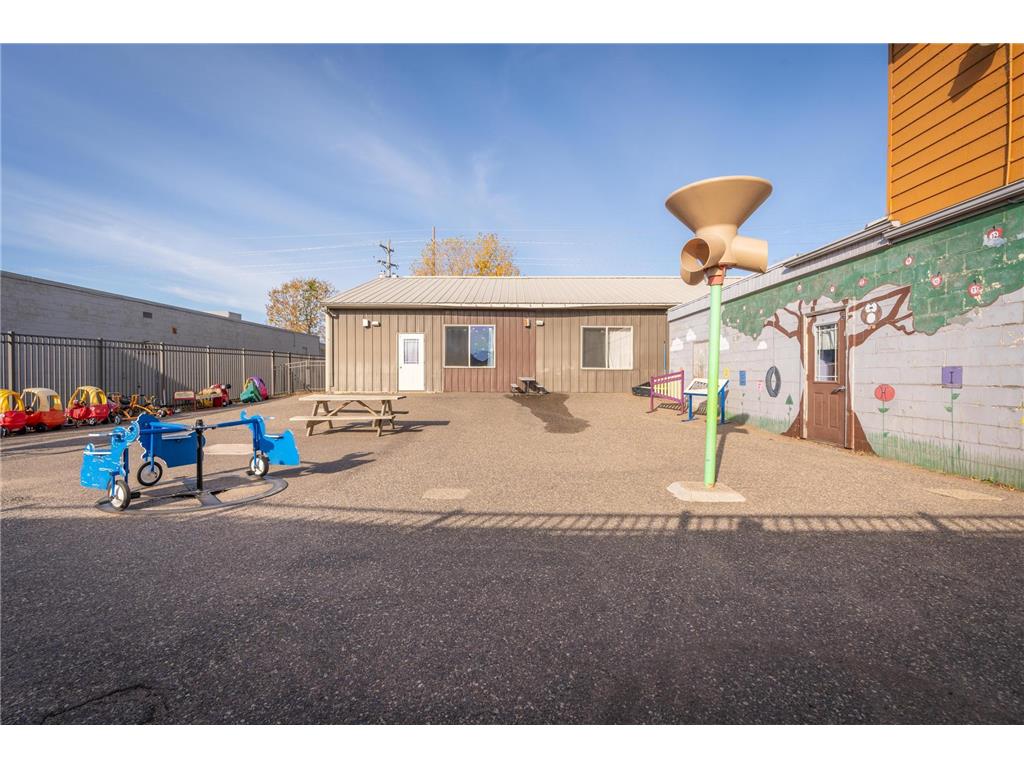 1111 N Knowles Avenue New Richmond WI 54017 6745208 image6