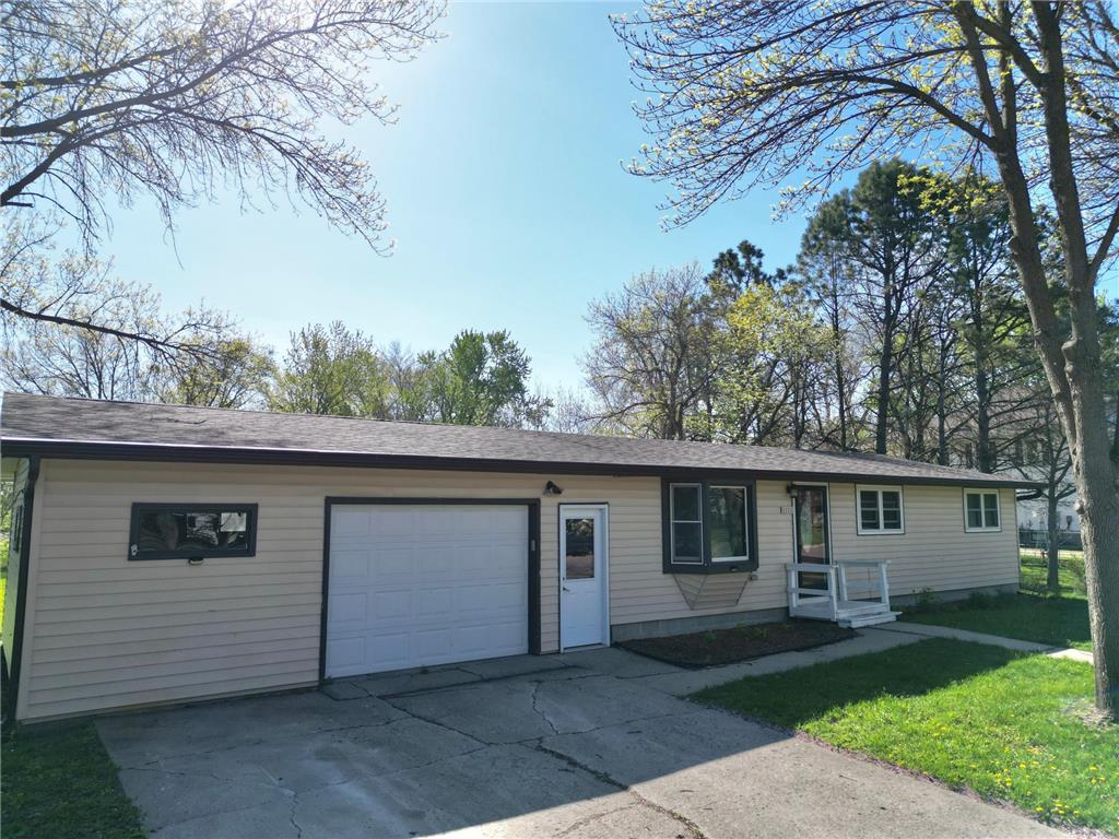 1111 S Halvorson Street Redwood Falls MN 56283 7040994 image1