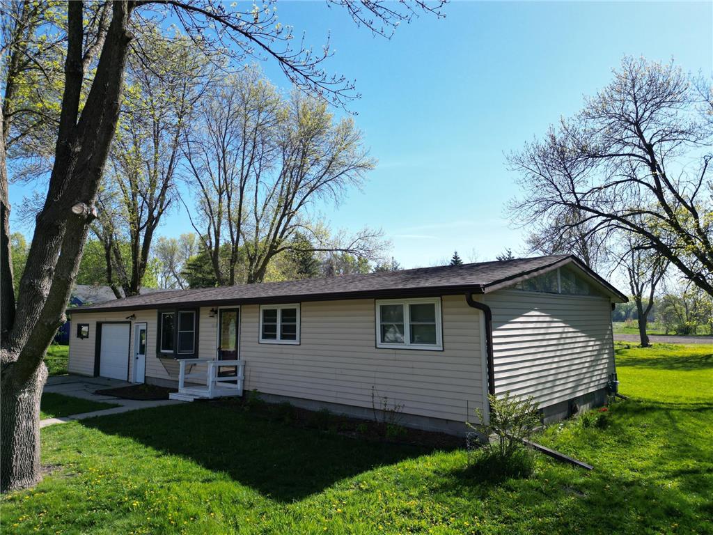 1111 S Halvorson Street Redwood Falls MN 56283 7040994 image2