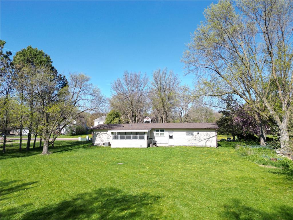 1111 S Halvorson Street Redwood Falls MN 56283 7040994 image4