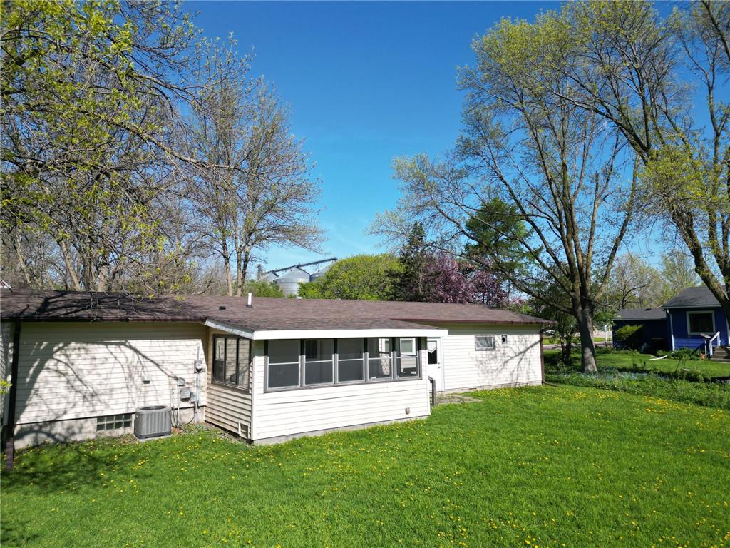 1111 S Halvorson Street Redwood Falls MN 56283 7040994 image6