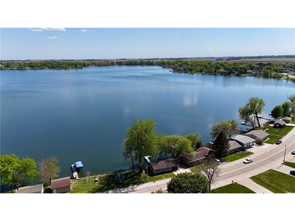 1111 W Lake Avenue Worthington MN 56187 - Okabena 7000095 image24