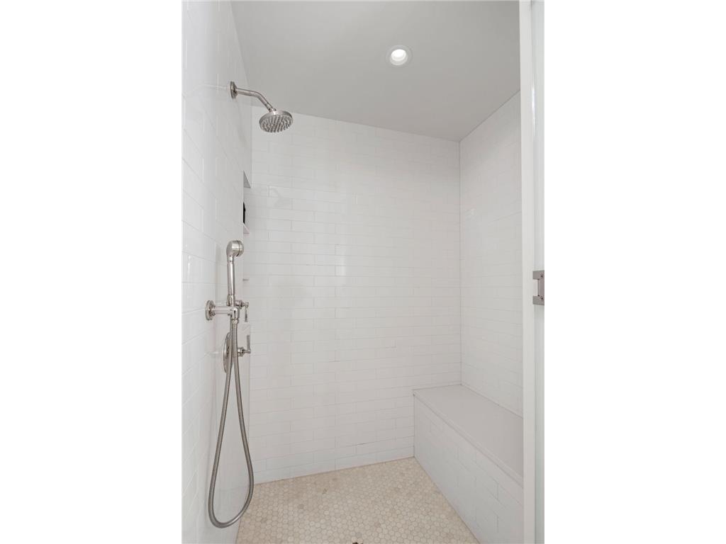 1111 W River Parkway #11C Minneapolis MN 55415 7033732 image38