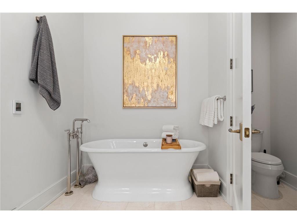 1111 W River Parkway #11C Minneapolis MN 55415 7033732 image39