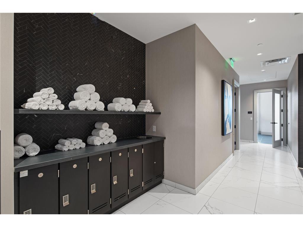 1111 W River Parkway #11C Minneapolis MN 55415 7033732 image72