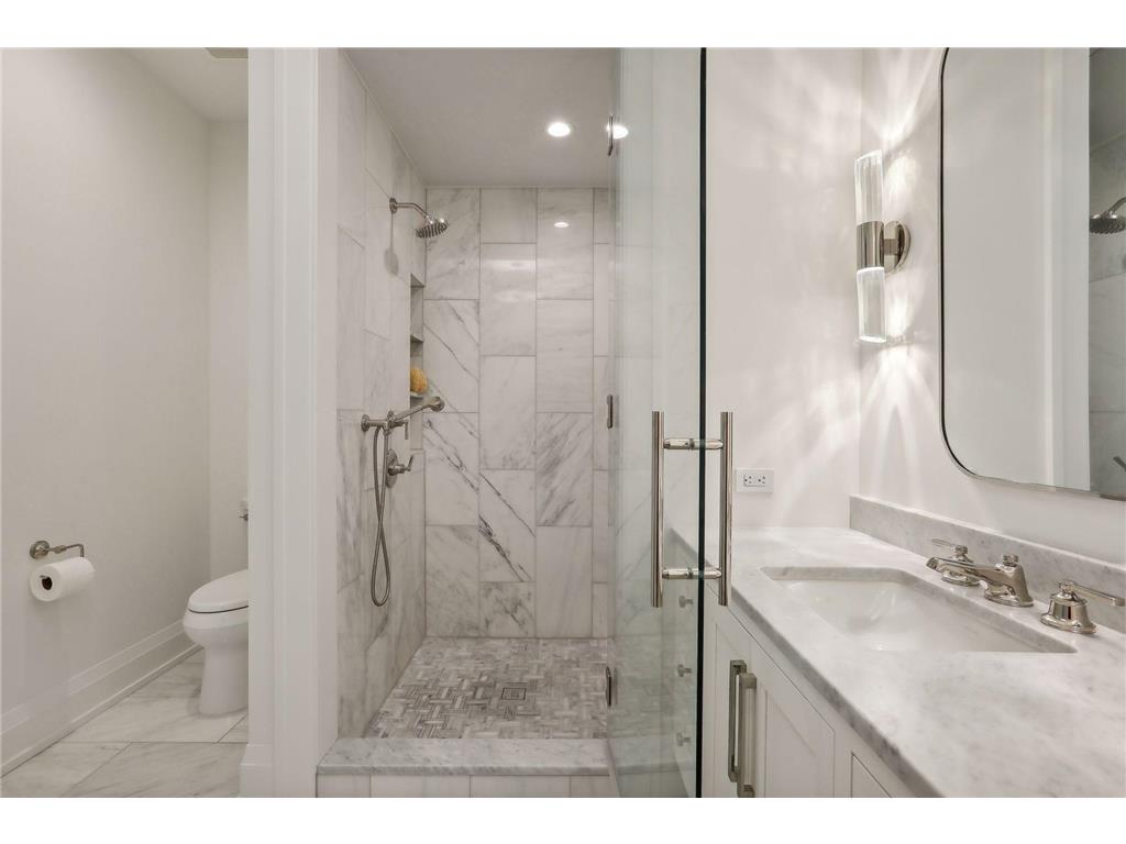 1111 W River Parkway #12E Minneapolis MN 55415 7024190 image16