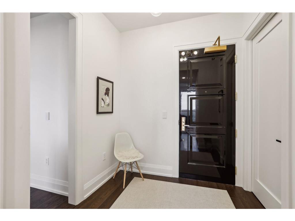 1111 W River Parkway #12E Minneapolis MN 55415 7024190 image21