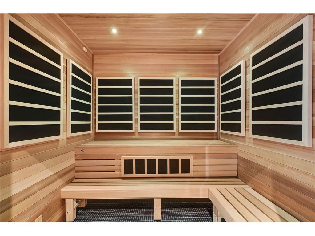 1111 W River Parkway #12E Minneapolis MN 55415 7024190 image39