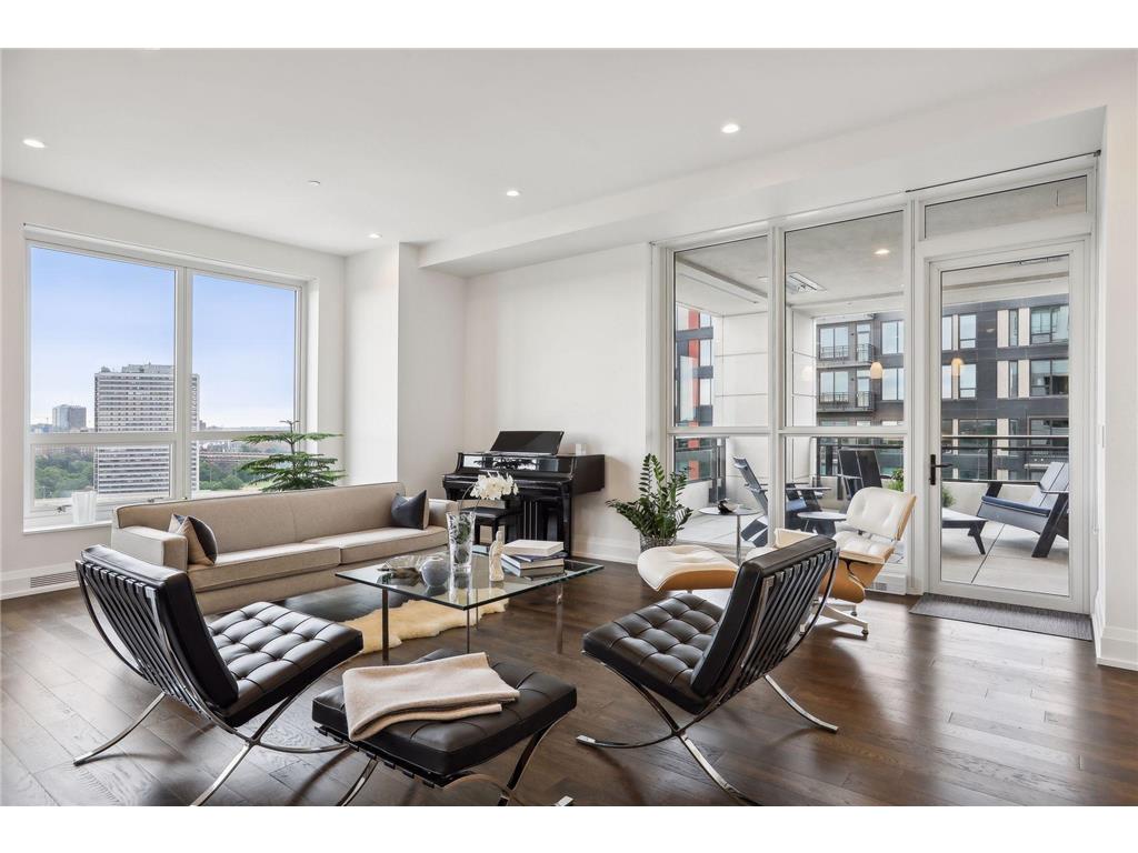 1111 W River Parkway #12E Minneapolis MN 55415 7024190 image4