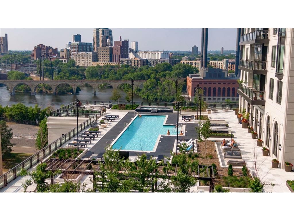 1111 W River Parkway #12E Minneapolis MN 55415 7024190 image46
