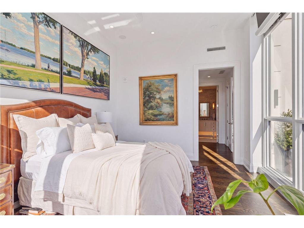 1111 W River Parkway #15E Minneapolis MN 55415 7054180 image24
