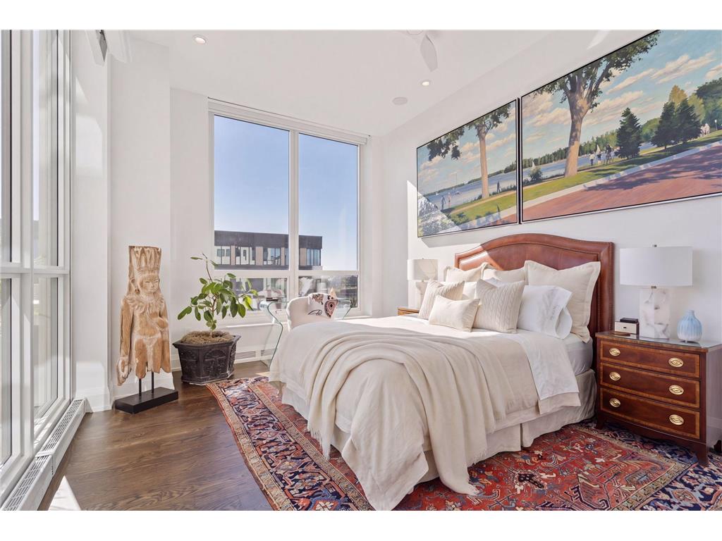 1111 W River Parkway #15E Minneapolis MN 55415 7054180 image25