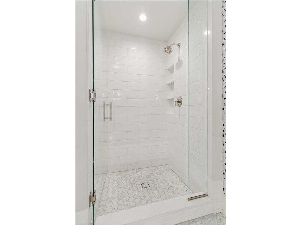 1111 W River Parkway #15E Minneapolis MN 55415 7054180 image34