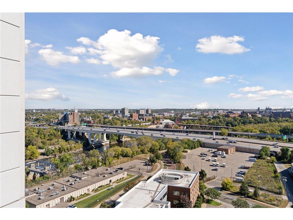 1111 W River Parkway #15E Minneapolis MN 55415 7054180 image40