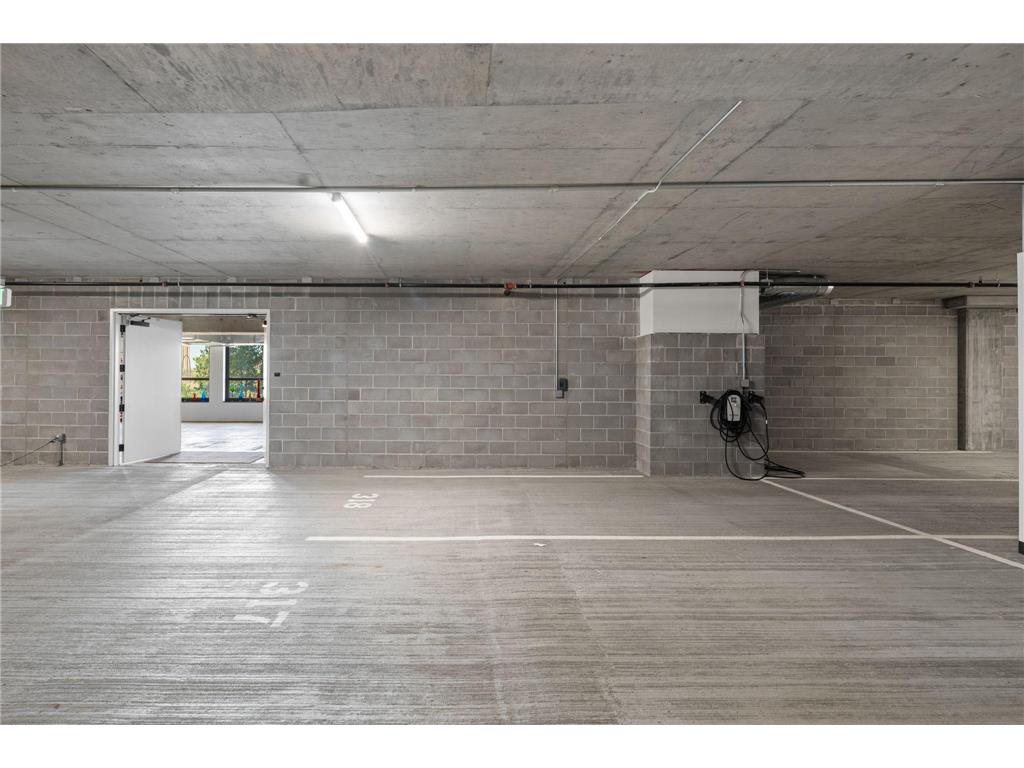 1111 W River Parkway #18AB Minneapolis MN 55415 7034796 image52