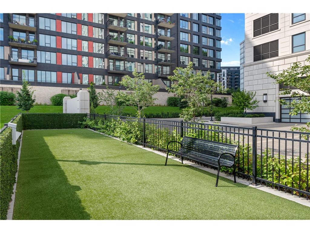 1111 W River Parkway #18AB Minneapolis MN 55415 7034796 image82