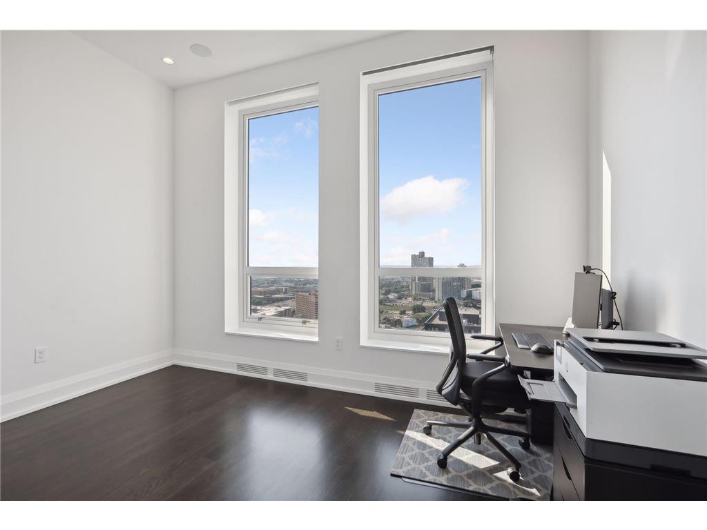 1111 W River Parkway #26B Minneapolis MN 55415 6659338 image32