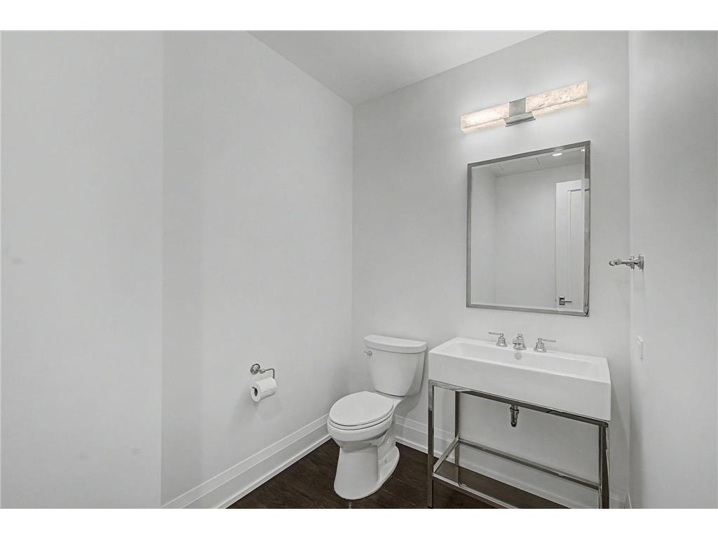 1111 W River Parkway #26B Minneapolis MN 55415 7079816 image12