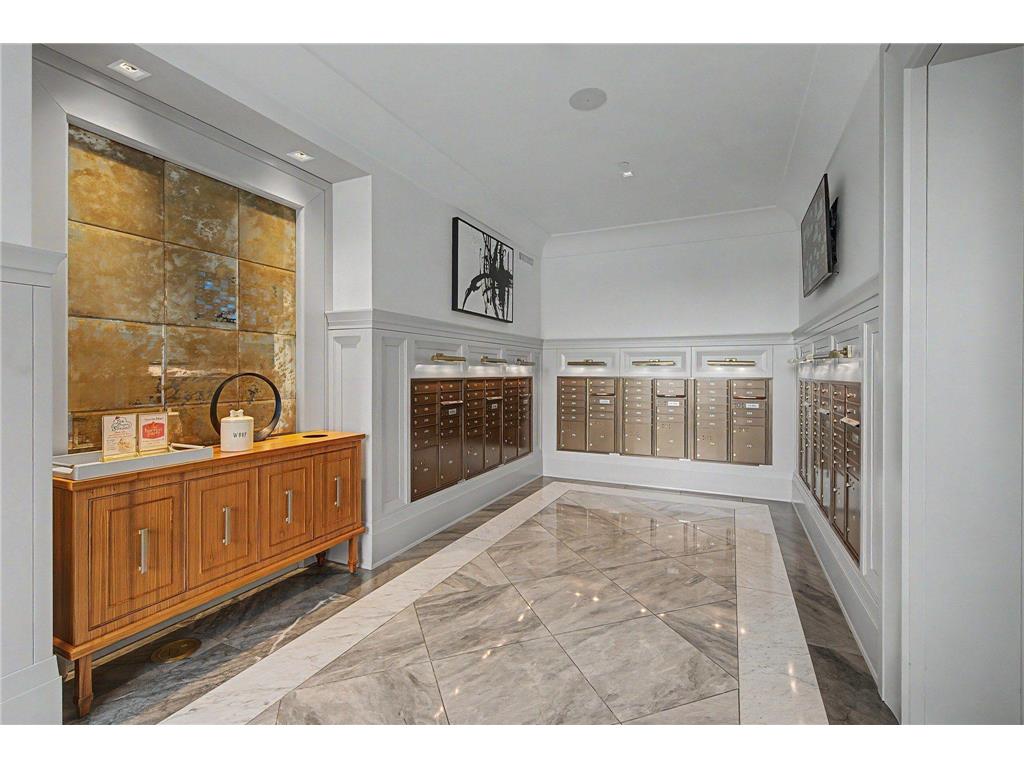 1111 W River Parkway #26B Minneapolis MN 55415 7079816 image21