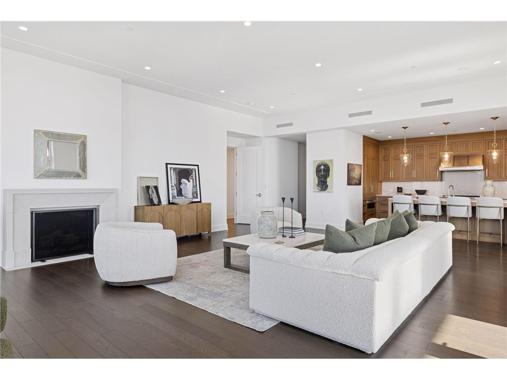 1111 W River Parkway #31B Minneapolis MN 55415 6710964 image8