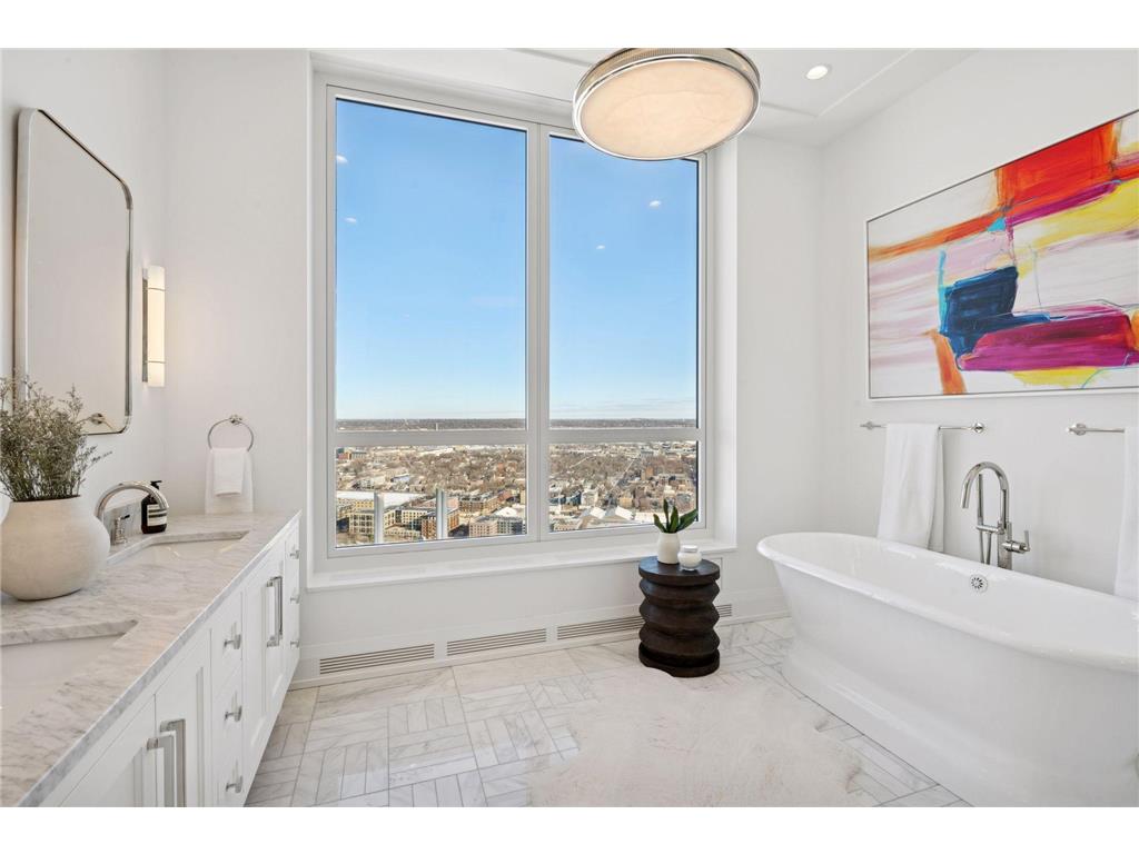 1111 W River Parkway #34A Minneapolis MN 55415 7018968 image24