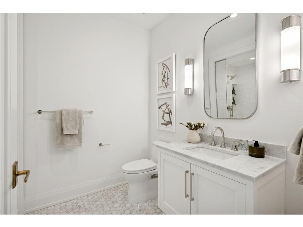 1111 W River Parkway #34A Minneapolis MN 55415 7018968 image32