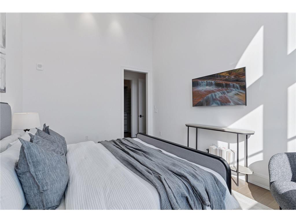 1111 W River Parkway #8D Minneapolis MN 55415 - Mississippi 6799836 image40