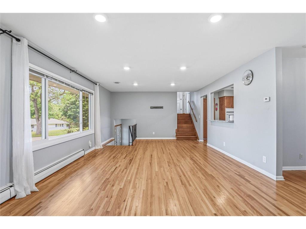 11111 Carver Court Burnsville MN 55337 7100087 image10