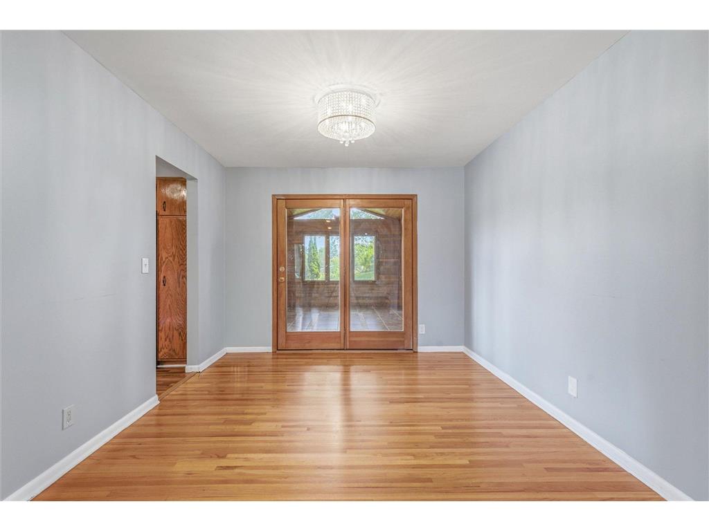 11111 Carver Court Burnsville MN 55337 7100087 image11