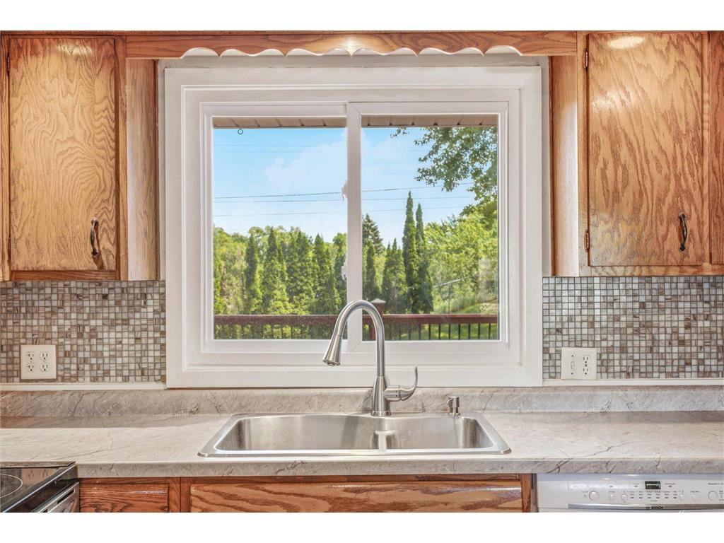 11111 Carver Court Burnsville MN 55337 7100087 image19