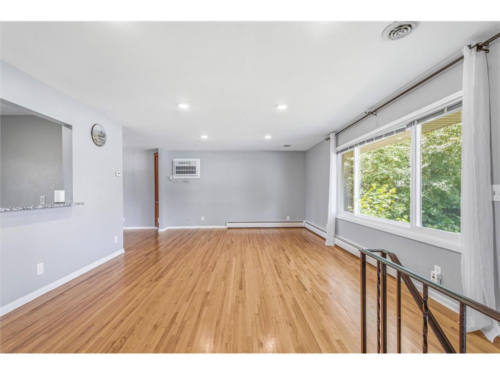 11111 Carver Court Burnsville MN 55337 7100087 image8